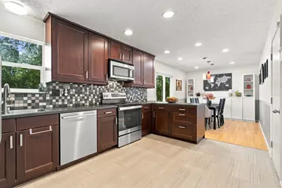 4999 Castlerea Court, Columbus, OH 43221 - Photo 5
