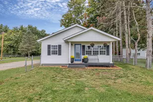408 S High St, Hebron, OH 43025 - Photo 1