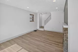 1431 S Ohio Ave, Columbus, OH 43206 - Photo 5