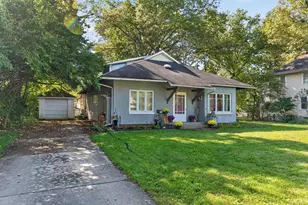 717 W 7th St, Marysville, OH 43040 - Photo 1