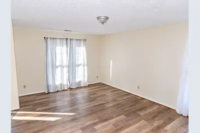 1054 Esther Drive, Columbus, OH 43207 - Photo 3