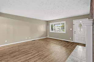 500 Celina Rd, Columbus, OH 43228 - Photo 9