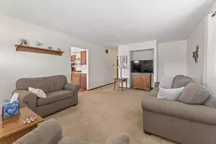 4582 Etna Rd, Columbus, OH 43213 - Photo 9
