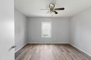 2178 Safford Ave, Columbus, OH 43223 - Photo 9