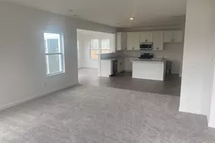 521 Walker Pointe Dr, Commercial Point, OH 43116 - Photo 7