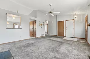 1466 Pinestone Dr, Columbus, OH 43223 - Photo 9