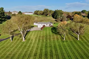 3023 Valley View Rd NE, Lancaster, OH 43130 - Photo 1