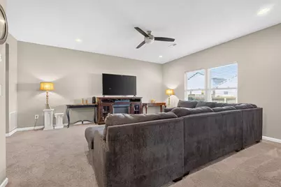 318 Kear Street, Lockbourne, OH 43137 - Photo 5