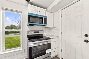 408 E Broad St, Hebron, OH 43025 - Photo 9