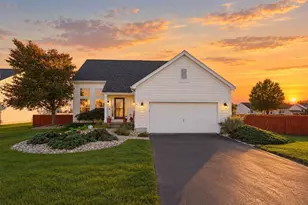 415 Hillcrest Dr, Circleville, OH 43113 - Photo 1