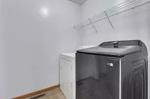 9060 Ridgeline Dr, Reynoldsburg, OH 43068 - Photo 23