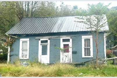 110 Finley Avenue, Cambridge, OH 43725 - Photo 1
