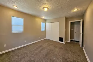2071 Argyle Dr, Columbus, OH 43219 - Photo 19