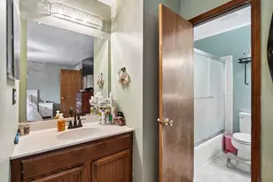 1960 Drury Ln, Columbus, OH 43235 - Photo 19
