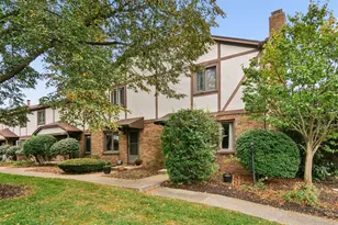 1960 Drury Ln, Columbus, OH 43235 - Photo 1