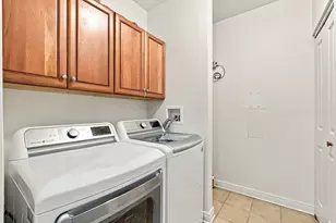 250 Daniel Burnham Square, Columbus, OH 43215 - Photo 33