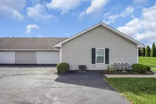 1257 Hillview Cir W, Newark, OH 43055 - Photo 33