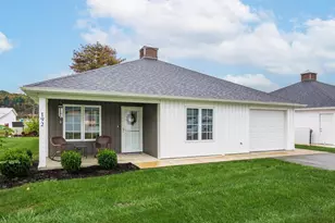 192 Meadow Dr NE, Newark, OH 43055 - Photo 1