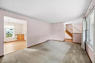 320 Briarwood Dr, Columbus, OH 43213 - Photo 9
