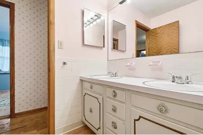 320 Briarwood Drive, Columbus, OH 43213 - Photo 33