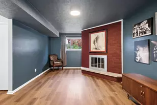 958 Thomas Ln, Columbus, OH 43220 - Photo 33
