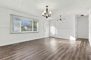 2222 Century Dr, Columbus, OH 43211 - Photo 9