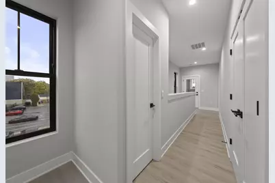 535 W Chapel Street, Columbus, OH 43215 - Photo 25