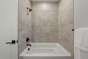 535 W Chapel St, Columbus, OH 43215 - Photo 37
