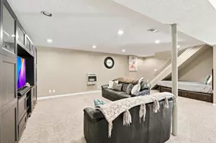 1048 Parkway Dr, Logan, OH 43138 - Photo 41