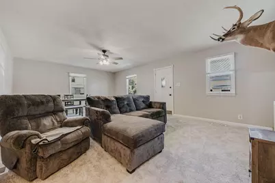 552 E Franklin Street, Circleville, OH 43113 - Photo 5
