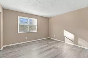 5644 Great Woods Blvd, Columbus, OH 43231 - Photo 13