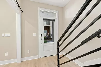 1257 Cromartie Lane, Columbus, OH 43201 - Photo 5