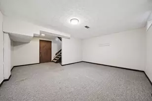3300 Valley Ln S, Columbus, OH 43231 - Photo 27