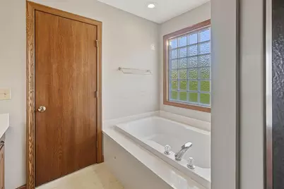 17 Waters Edge Drive, Mount Vernon, OH 43050 - Photo 21