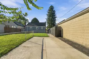 166 E Jeffrey Pl, Columbus, OH 43214 - Photo 39