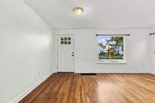 166 E Jeffrey Pl, Columbus, OH 43214 - Photo 9