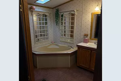 5 Spring Lake Court, Delaware, OH 43015 - Photo 13