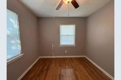 3295 Eisenhower Road, Columbus, OH 43224 - Photo 9