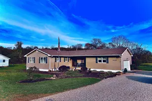 1420 Redwood Dr NE, Lancaster, OH 43130 - Photo 1