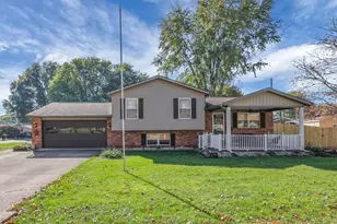 825 Terrace Dr, Heath, OH 43056 - Photo 1