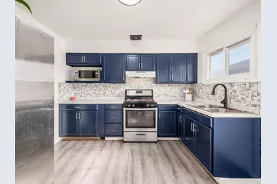 977 E 21st Avenue, Columbus, OH 43211 - Photo 1