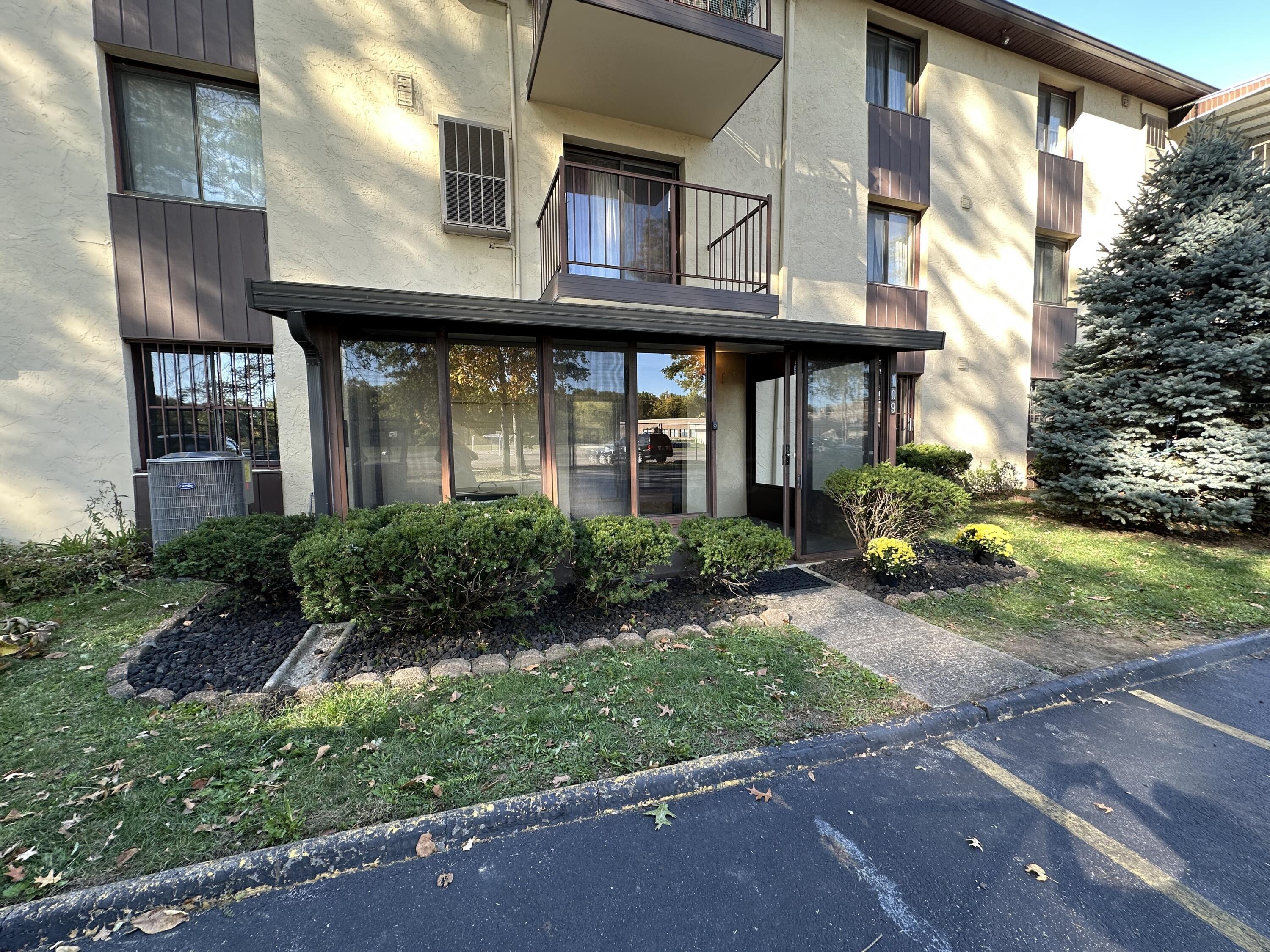 4119 Karl Rd #109, Columbus, OH 43224 - MLS 224037911 - Coldwell Banker