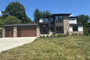 3130 S Dorchester Rd, Columbus, OH 43221 - Photo 1