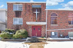 437 E Warren St, Bucyrus, OH 44820 - Photo 1