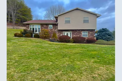 33 Needham Drive, Belpre, OH 45714 - Photo 1