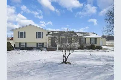 11618 Ashville Pike, Ashville, OH 43103 - Photo 1