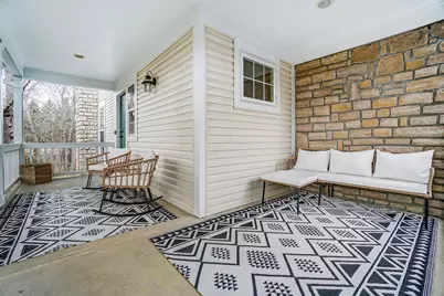 300 Sycamore Woods Lane #300, Columbus, OH 43230 - Photo 1