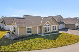 512 Providence Ln, Hebron, OH 43025 - Photo 1