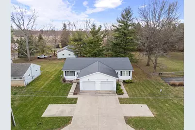 795 Westview Drive #A & B, Mount Gilead, OH 43338 - Photo 1