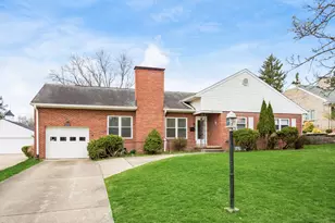 2721 E Ridgewood Cir, Zanesville, OH 43701 - Photo 1